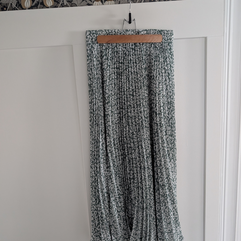 In Bloom Green and White Maxi Skirt